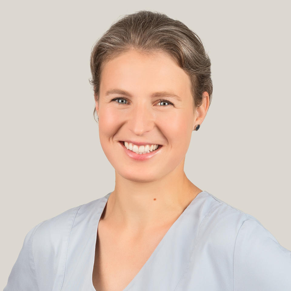 Das Team im Zahnzentrum Rheinbach: Zahnärztin Anke Petersen
